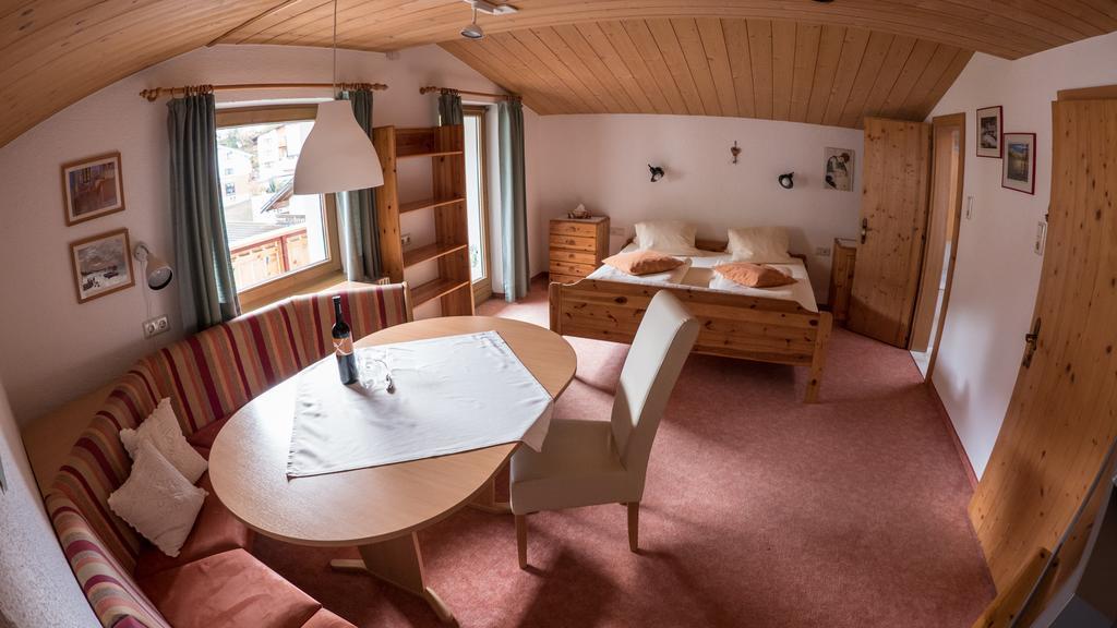 ホテル Haus Arnika ナウダース エクステリア 写真