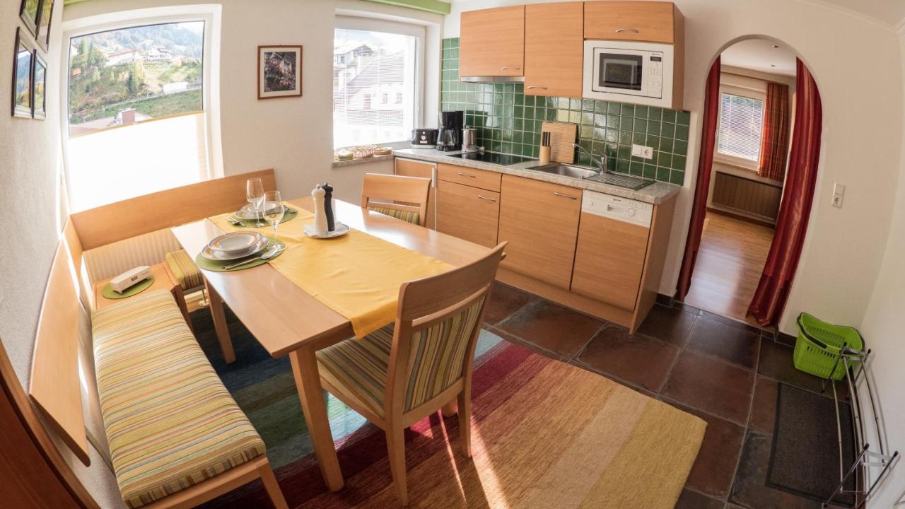 ホテル Haus Arnika ナウダース エクステリア 写真